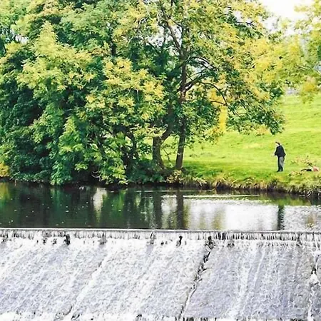 Old Hall 펜션 세틀